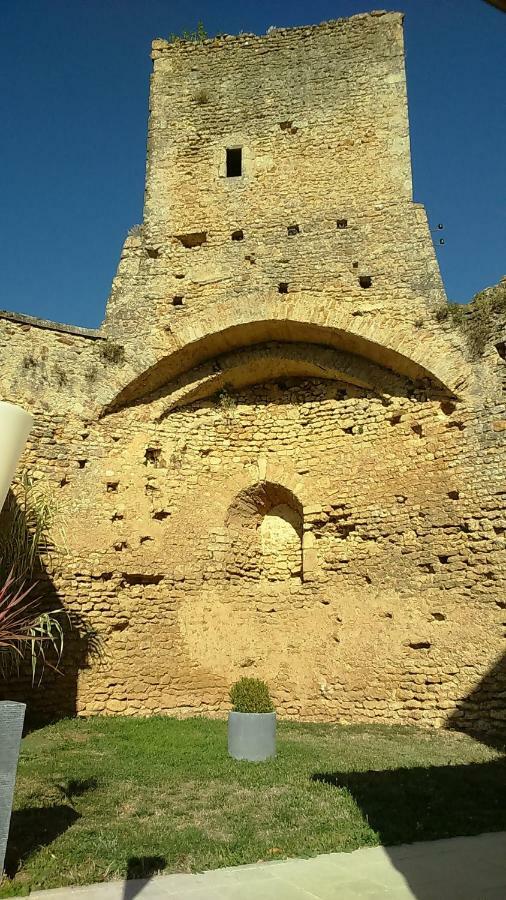 Le Vieux Chateau Airvault Esterno foto